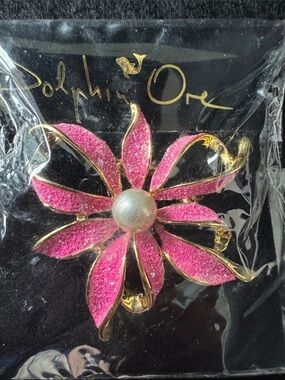 VTG Dolphin Ore Pink Glitter Enamel Flower Brooch Faux Pearl Center 18K HGE